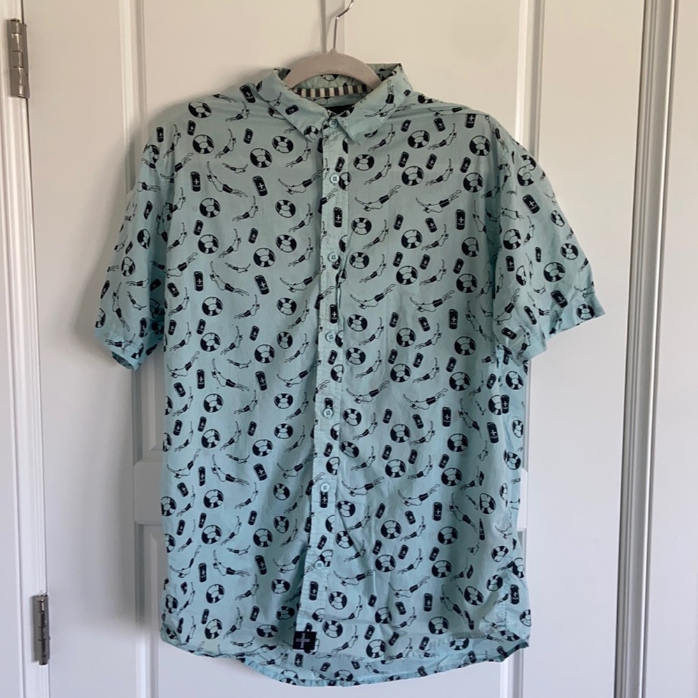 TAVIK VISIONARIES BELLY FLOPPING BUTTON UP